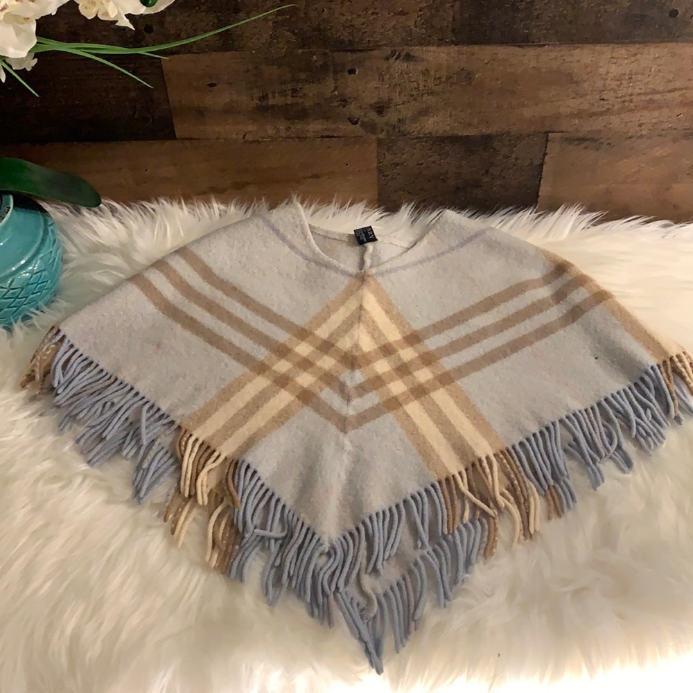 100% guarantee authentic pre owned Burberry scarf